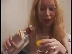 מריה ריה ​​הקטנה דופקת את עצמה לאורגזמה בחוץ סרטי הומואים חינם