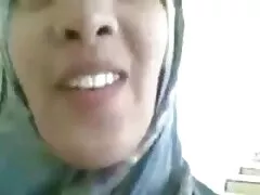 זונה תאילנדית עמוסת חזה מתחננת שאמלא את הכוס שלה סרטי לסביות חינם