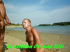 אישה זקנה מקבלת פורנו סרטים חינם טיפול פנים מוצץ